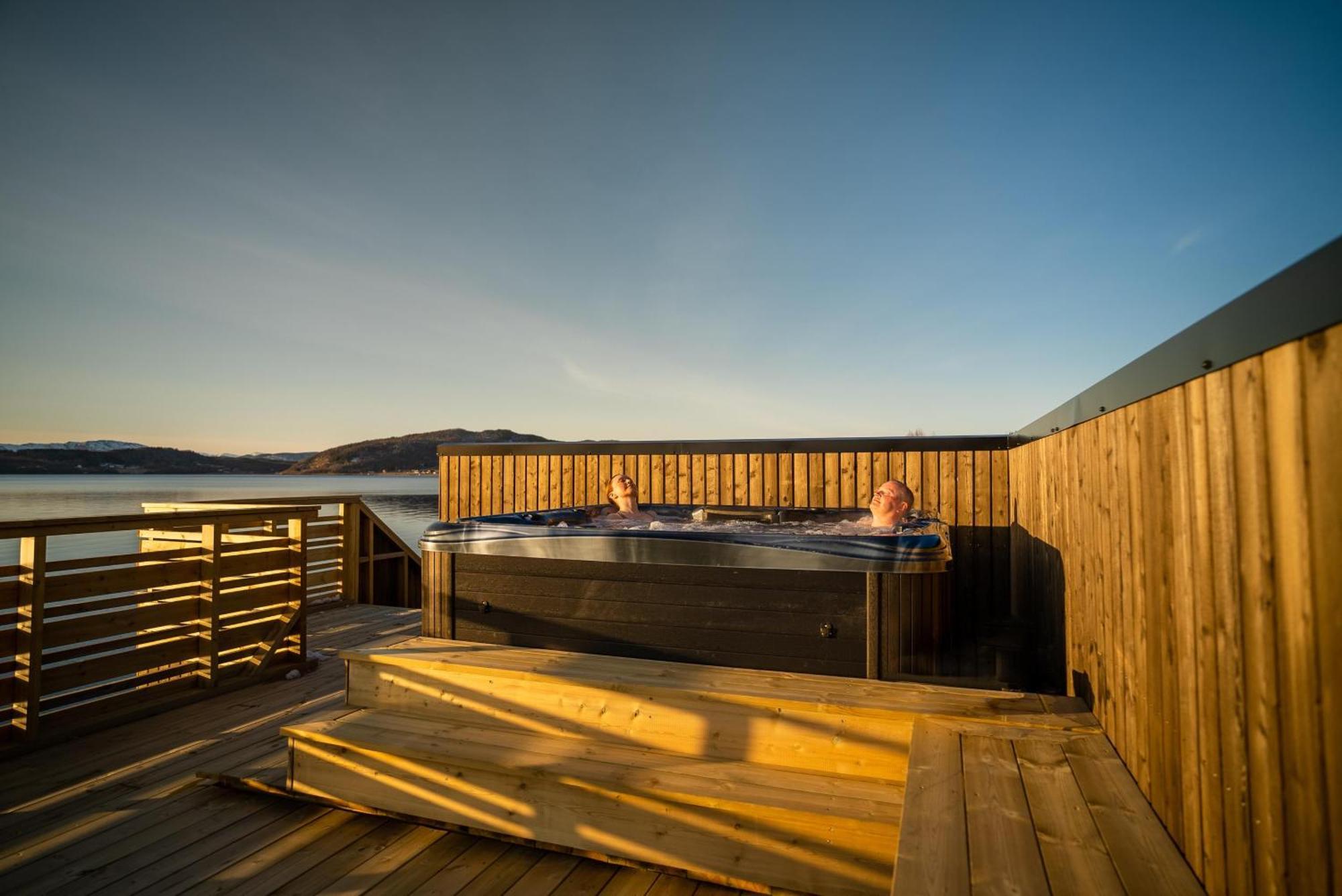 Attme Have Hotel Brostadbotn Exterior photo